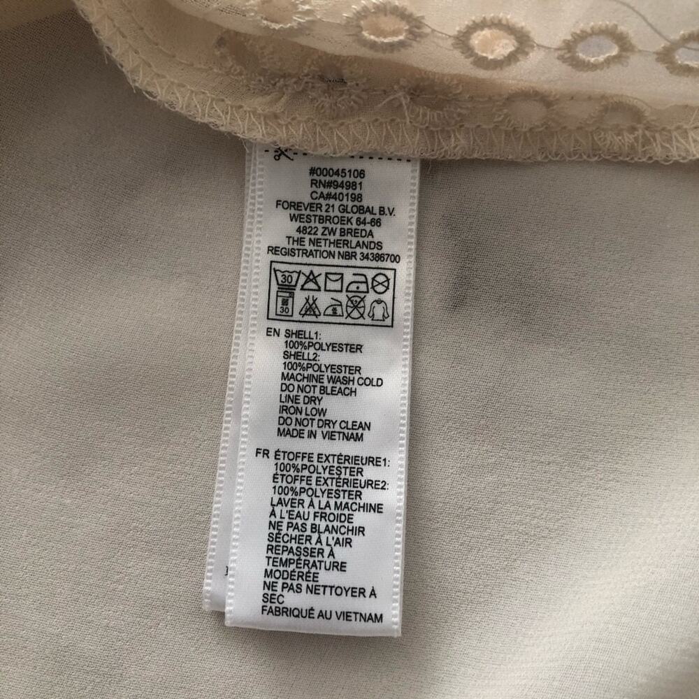 Forever 21 Love 21 sheer eyelet short sleeve top - Picture 5 of 5